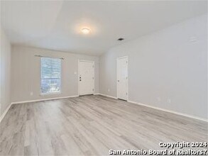 9623 Mustang Farm in San Antonio, TX - Building Photo - Building Photo