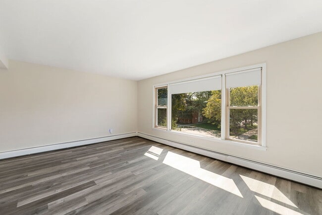 5400 W Dakin St in Chicago, IL - Building Photo - Building Photo