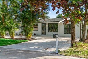 4114 SW 49th Ct in Fort Lauderdale, FL - Building Photo