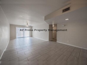 2724 S Azalea Dr in Tempe, AZ - Building Photo - Building Photo