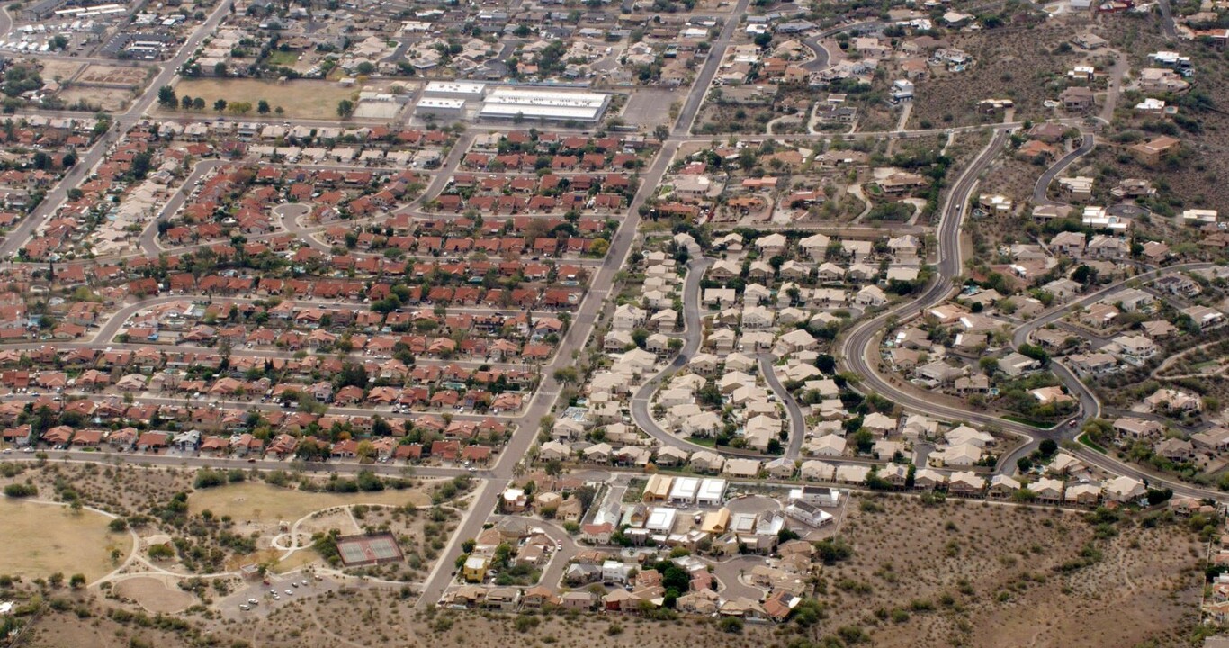 Lookout Mountain Villas in Phoenix, AZ - Building Photo