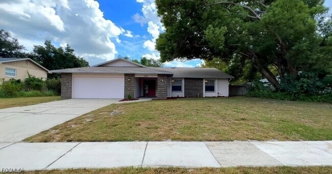 8108 Bluestar Cir