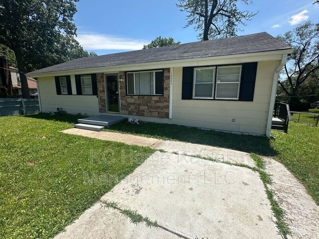 10905 E 47th St in Kansas City, MO - Building Photo - Building Photo