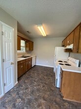 711 George St SE in Jacksonville, AL - Building Photo - Building Photo