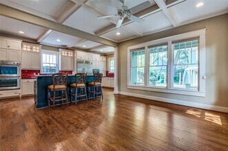 4818 Tremont St in Dallas, TX - Building Photo - Building Photo
