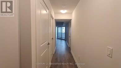 1010 Sandy Beach Rd in Pickering, ON - Building Photo - Building Photo