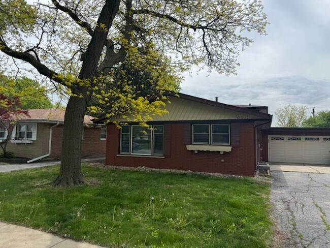 property at 453 E 166th St