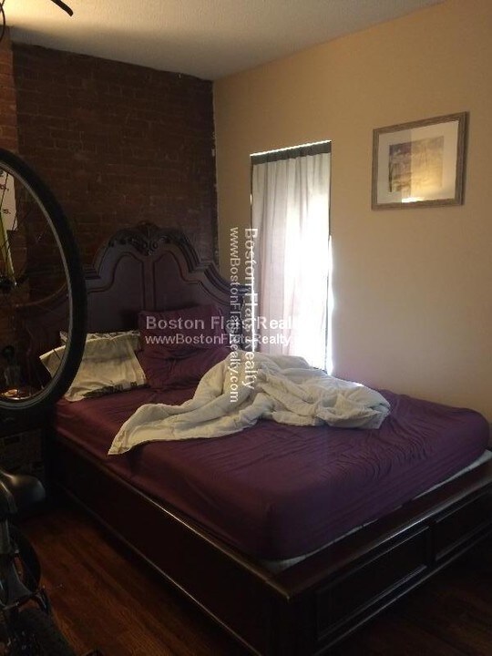 890 Huntington Ave-Unit -3 in Boston, MA - Building Photo