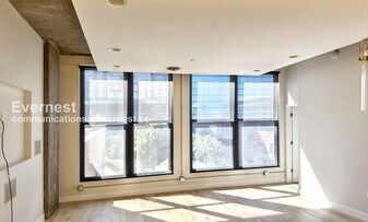 21 E 6th St in Tempe, AZ - Building Photo