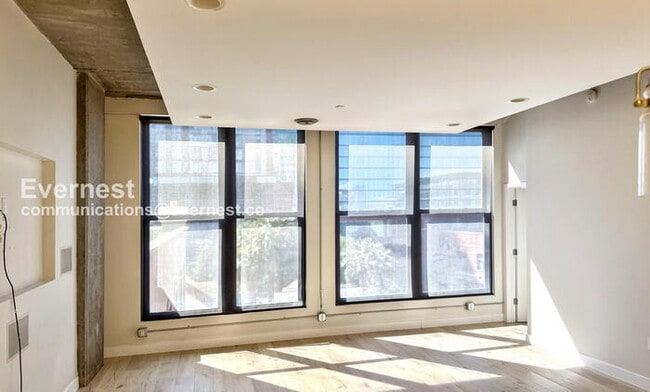 property at 21 E 6th St