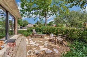 6226 Richmond Ave in Dallas, TX - Building Photo - Building Photo