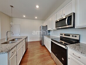 151 Twin River Dr in Mooresville, NC - Building Photo - Building Photo