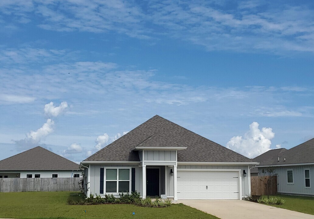 6039 Forest Bay Ave in Gulf Breeze, FL - Building Photo