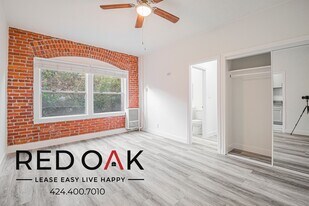 147 Normandie Ave in Los Angeles, CA - Building Photo