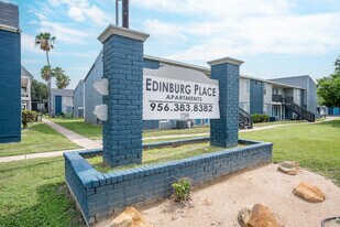 Edinburg Place Apartments in Edinburg, TX - Building Photo