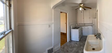 1728 Rural St, Unit 1st floor west in Rockford, IL - Building Photo - Building Photo