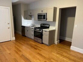 73 Charles St in Boston, MA - Building Photo