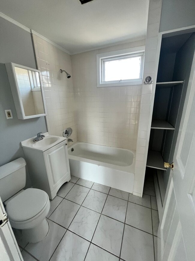 408 N Main St in Haverhill, MA - Building Photo - Building Photo