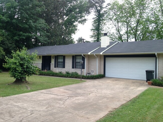 property at 5808 Hiawatha Dr