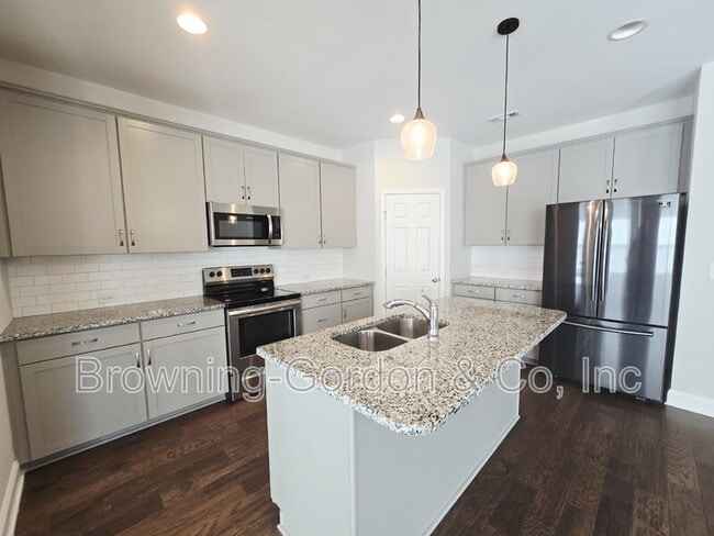 554 Oakvale Ln in Mount Juliet, TN - Building Photo - Building Photo