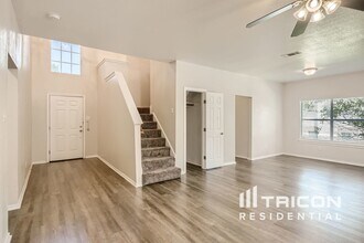 5924 Woodoak Dr in Dallas, TX - Building Photo - Building Photo