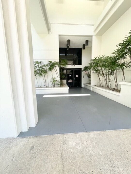 876 Curtis St in Honolulu, HI - Building Photo