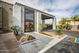 5615 N 7th St, Unit 1 in Phoenix, AZ - Building Photo