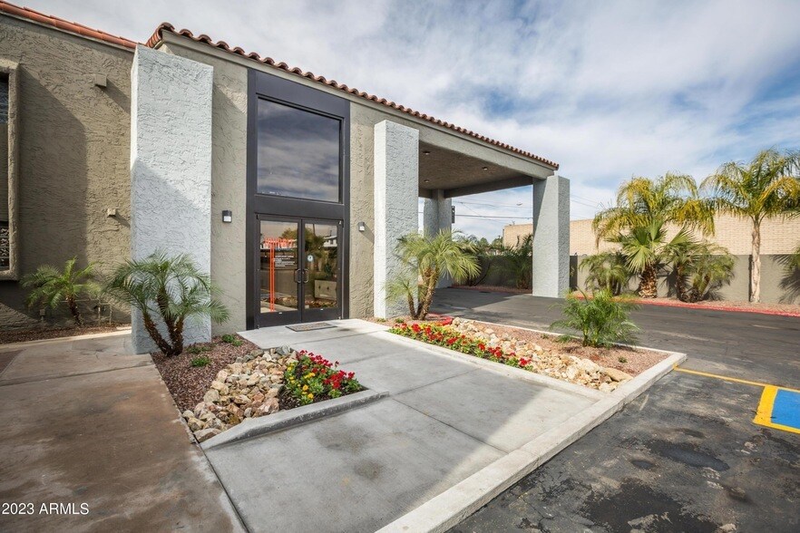 5615 N 7th St, Unit 1 in Phoenix, AZ - Building Photo