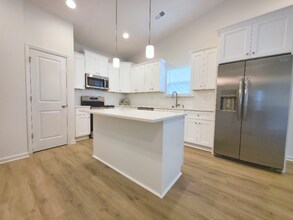 4230 Acorn St in Charlotte, NC - Building Photo - Building Photo
