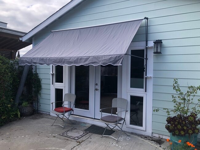 property at 2519 Rheem Ave