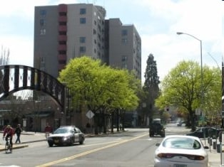 Olive Plaza in Eugene, OR - Foto de edificio - Building Photo