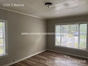 2300 S Martin St in Little Rock, AR - Foto de edificio - Building Photo