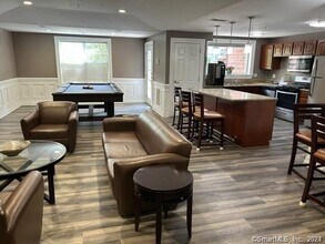 499 Bedford St in Stamford, CT - Foto de edificio - Building Photo