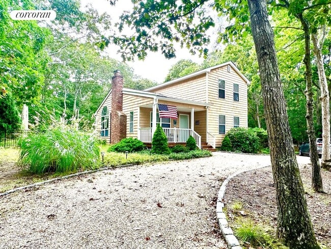 property at 37 Bonac Woods Ln