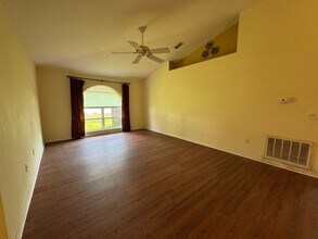 610 Briarcliff Ave in Eustis, FL - Building Photo - Building Photo
