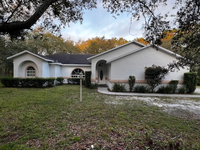 property at 482 N Fresno Ave