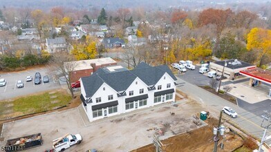 445 Ramapo Valley Rd in Oakland, NJ - Building Photo - Building Photo