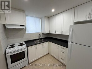 365 Tillbury Ave in Ottawa, ON - Building Photo - Building Photo