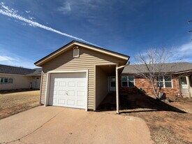 9604 Elgin Ave in Lubbock, TX - Building Photo
