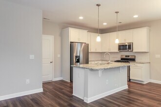 2837 Longleaf Pine Cir in Leland, NC - Building Photo - Building Photo