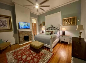 123 W Gwinnett St in Savannah, GA - Building Photo - Building Photo