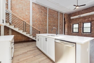 The Lofts at 44 in Columbus, OH - Foto de edificio - Building Photo