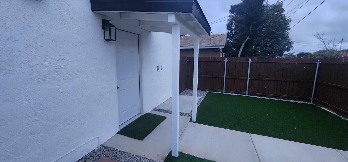 1575 Halo St, Unit 1573 Halo in San Diego, CA - Building Photo