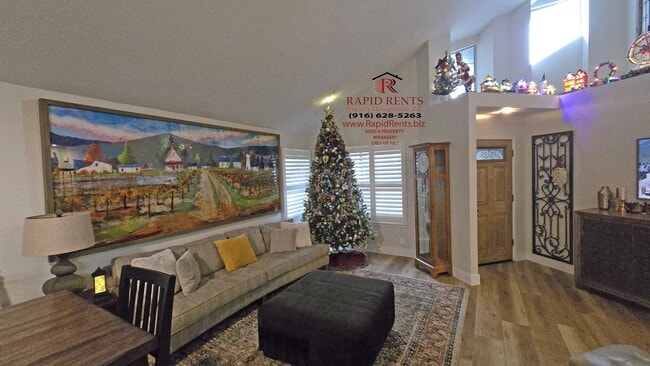 8358 Triad Cir in Sacramento, CA - Building Photo - Building Photo