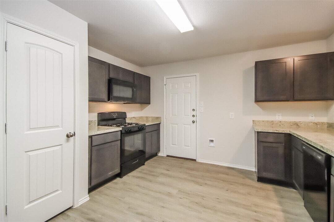 3512 Cub Dr in Conroe, TX - Building Photo