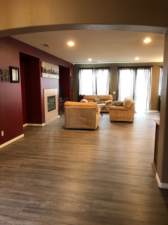 6568 N Caleb Ln, Unit Studio in San Bernardino, CA - Building Photo - Building Photo