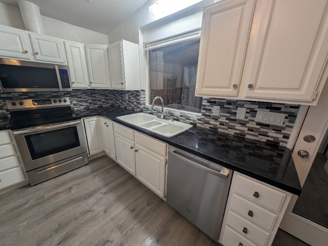 1410 Alamosa St in Odessa, TX - Building Photo - Building Photo