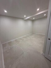 169-19 69th Ave in Queens, NY - Foto de edificio - Building Photo