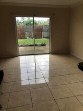 1049 Park Hill Dr in Haverhill, FL - Building Photo - Building Photo
