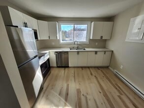 116 Golden Grove Rd in Saint John, NB - Building Photo - Building Photo